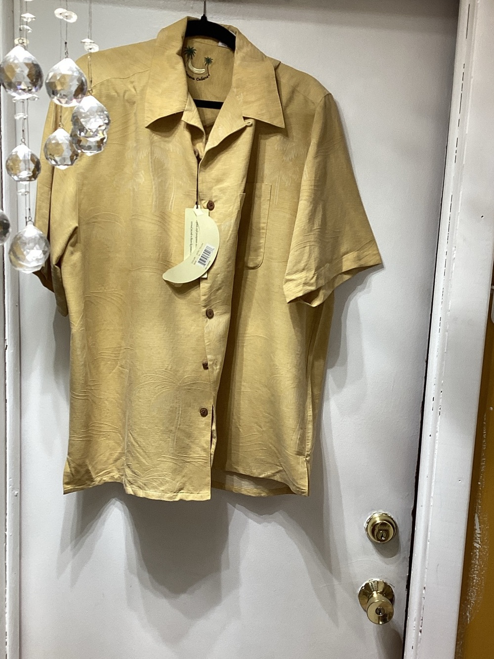Casual Short-Sleeve Button-Down Shirt in Wheat by